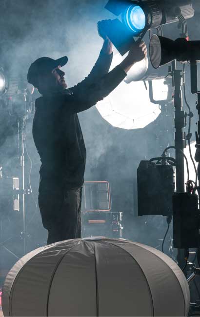 set-production-studio-filming-content-live-streaming